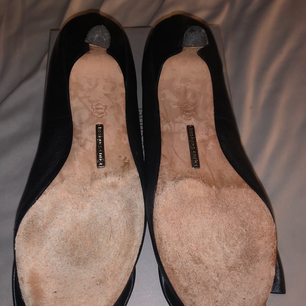 Pretty Black Pumps - image 4